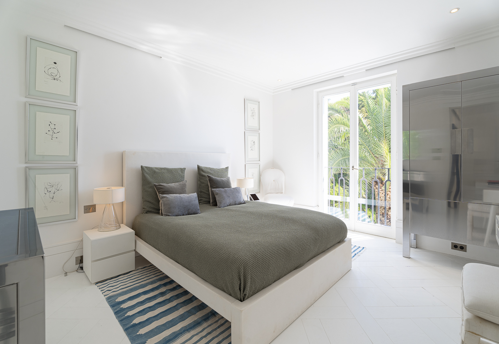 Waterfront Villa — photo 19